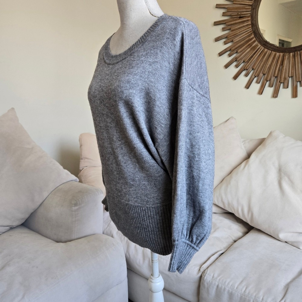 Moth Anthropologie Sz M Gray Knit Sweater Women's Medium Long Sleeve Pullover - Picture 2 of 9